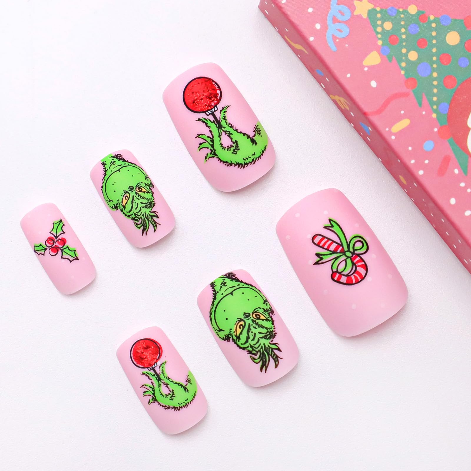 FUKIDOG packaging box displays complete kit for quick holiday manicures.
