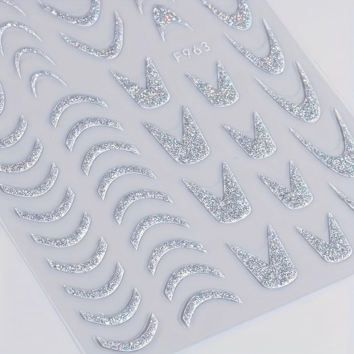 FUKIDOG sparkly nail stickers deliver eye-catching shimmer for parties