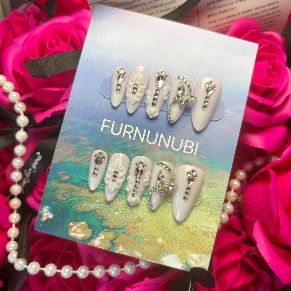 FURNUNUBI crystal heart detail adds subtle sparkle.