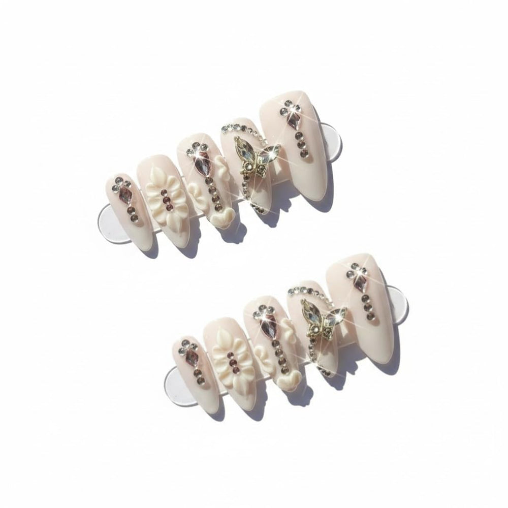 FURNUNUBI handmade almond press-on nails in light purple for a stylish look