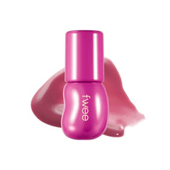 Fwee 3D Voluming Gloss Currant 70% on lips for instant fullness and high shine