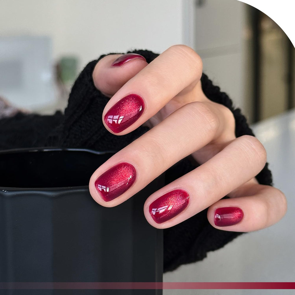 GAOY Glassy Cat Eye gel polish applied for a lustrous, sparkly finish