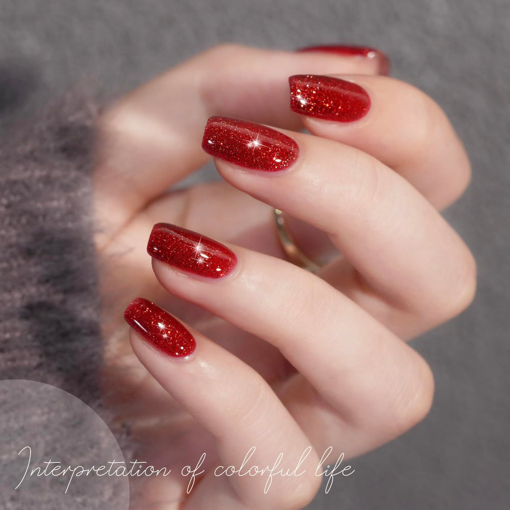 GAOY glitter gel nail polish bottle close-up highlighting glossy finish and color depth.