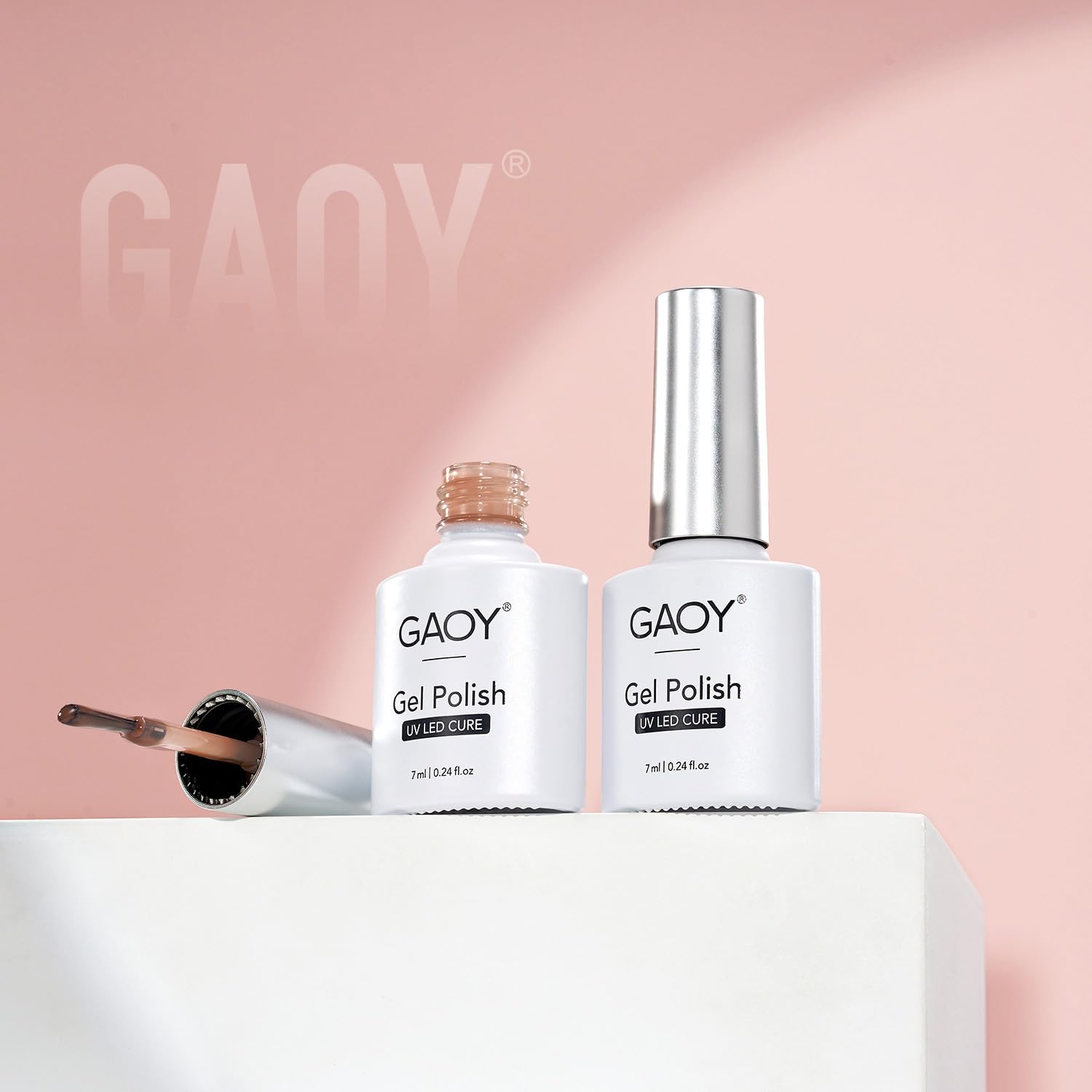 GAOY Jelly Gel Nail Polish Kit at-home setup enables salon-like DIY manicures.