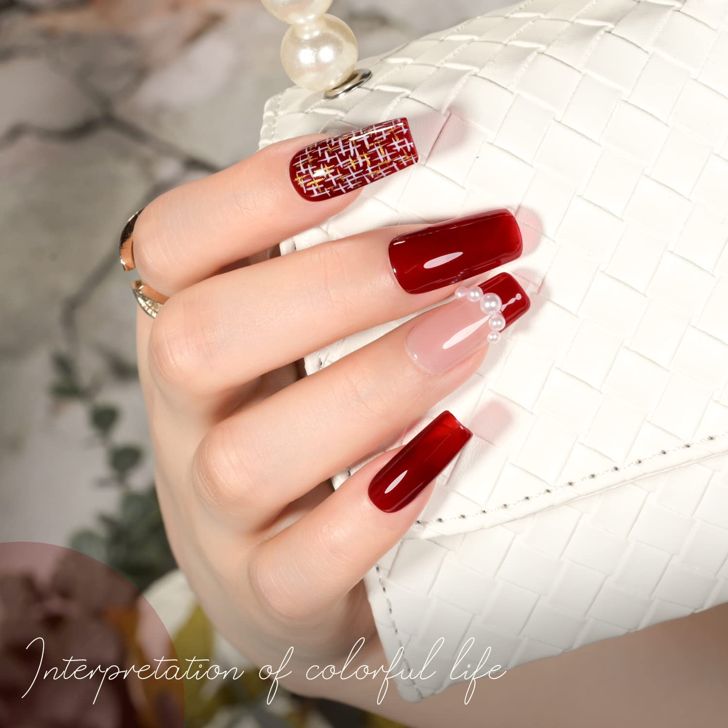GAOY gel polish brush applying a smooth layer for even coverage.
