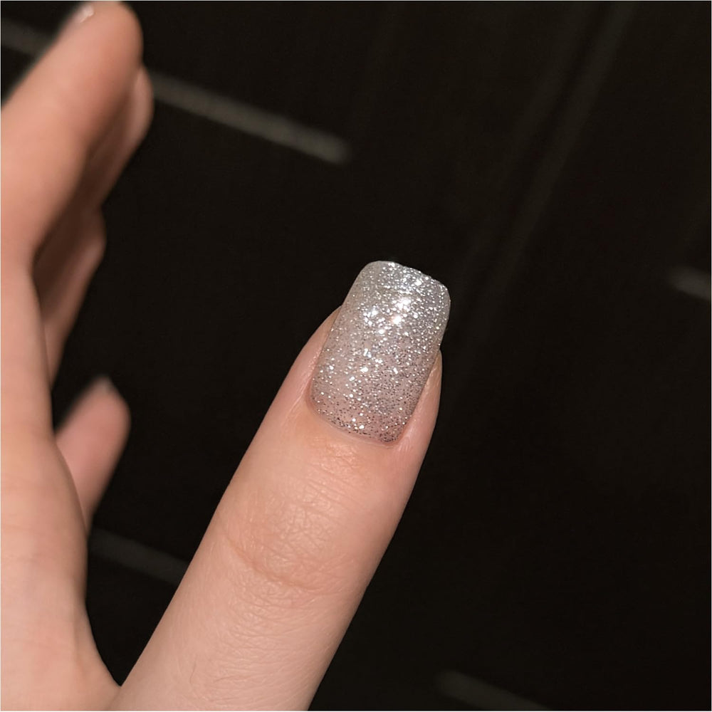 GAOY Silver Reflective Glitter Gel Polish bottle showing luxurious sparkle.