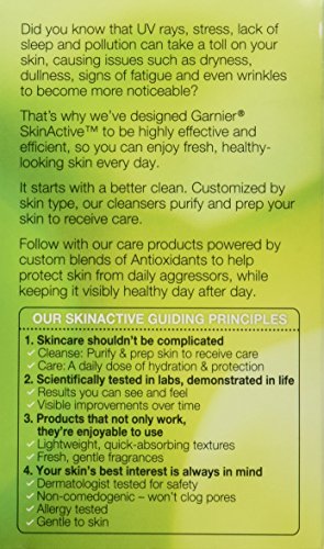 Garnier SkinActive Ultra-Lift texture close-up shows creamy consistency for easy night application.