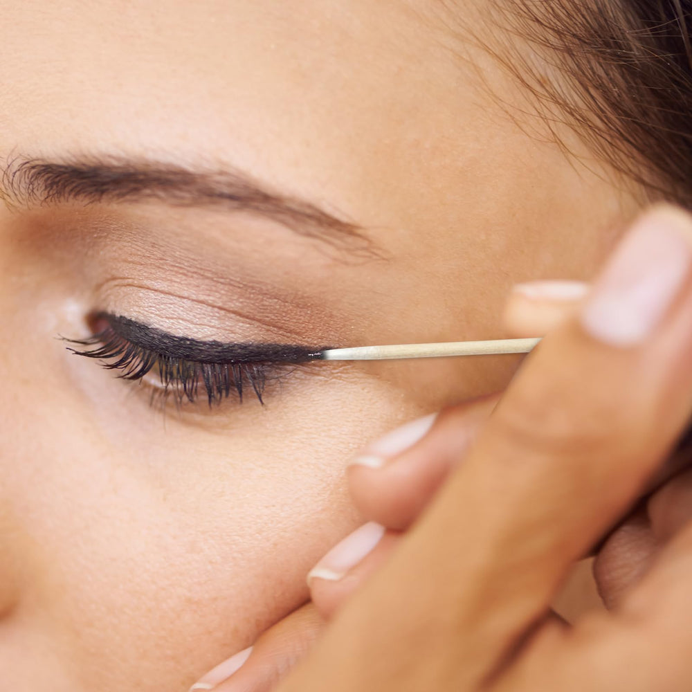 Garrelett nail polish cleanup swabs for clean, salon-grade manicure at home.