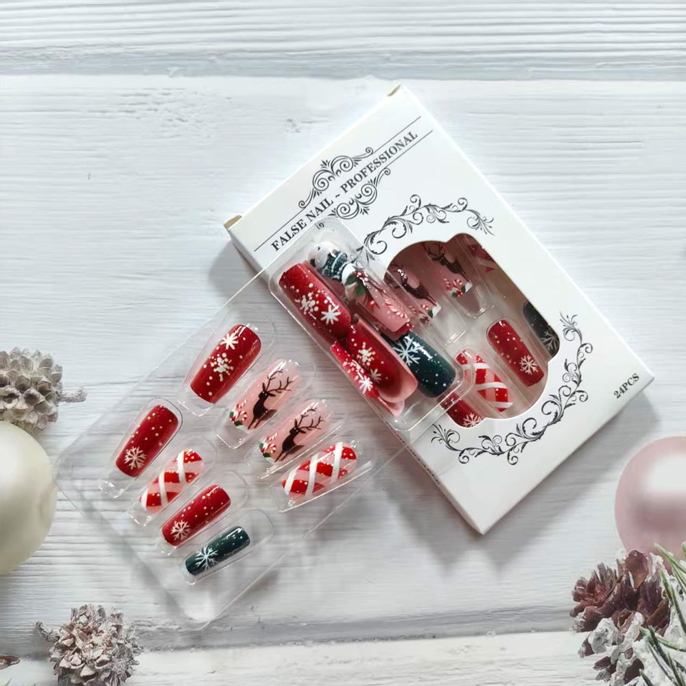 GCSQW holly and candy cane pattern nails for versatile gifting.