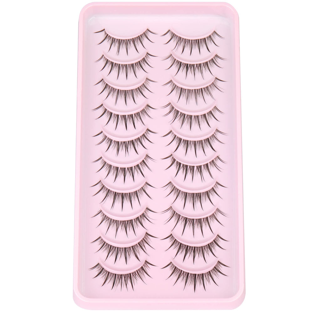 Geeneiya anime-inspired close-up lashes highlighting 12mm wispy design.