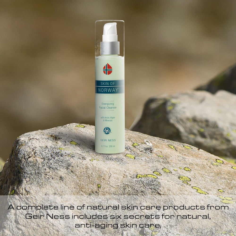 Geir Ness packaging close-up highlighting Arctic algae minerals in the formula.