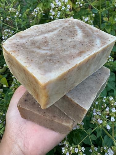 GemTii huckleberry mint soap bar closeup with brisk scent for refreshing daily wash.