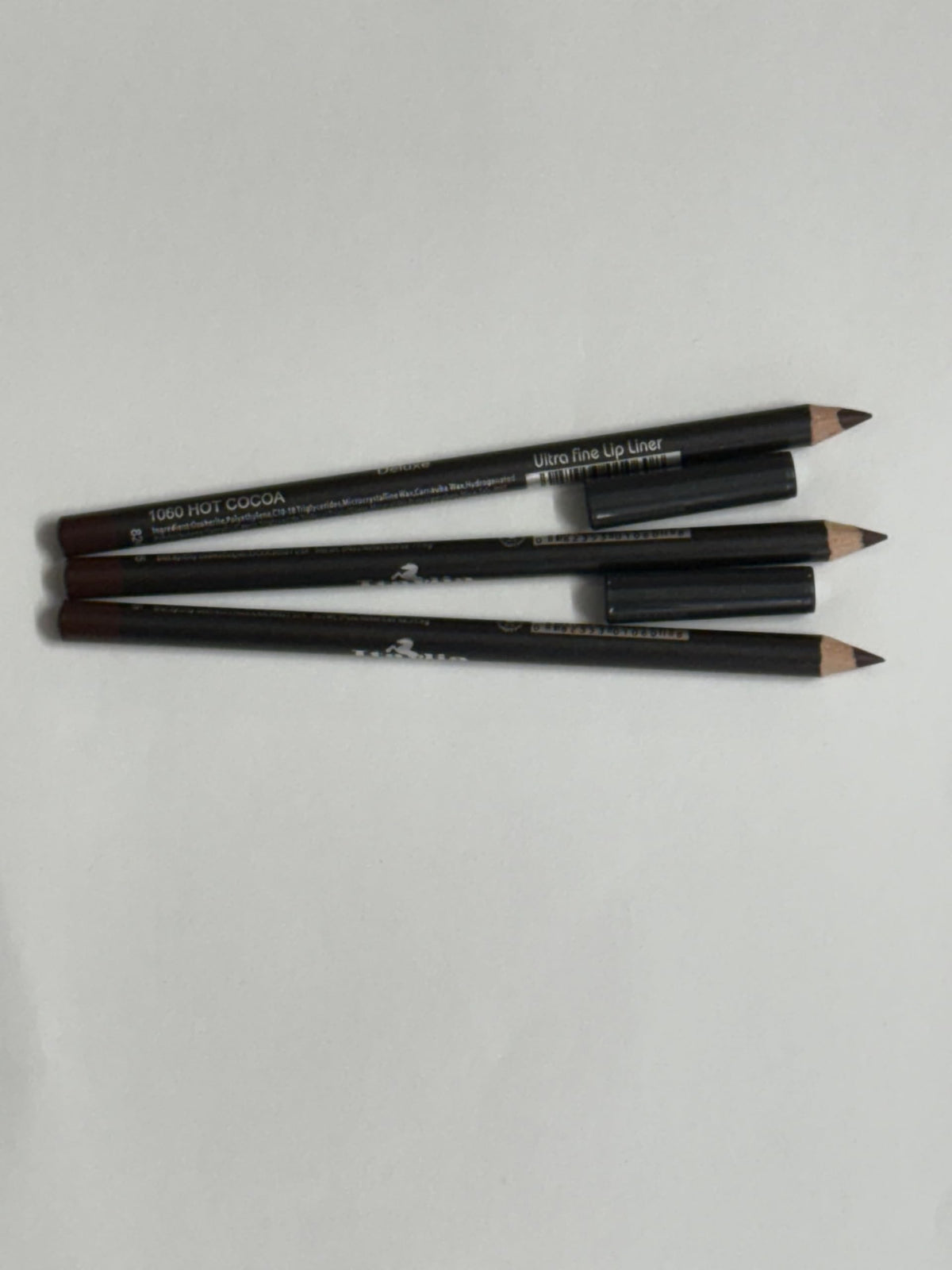 Generic Italia 1060 Lip Liner Set packaging shows precise, long-lasting color for everyday looks