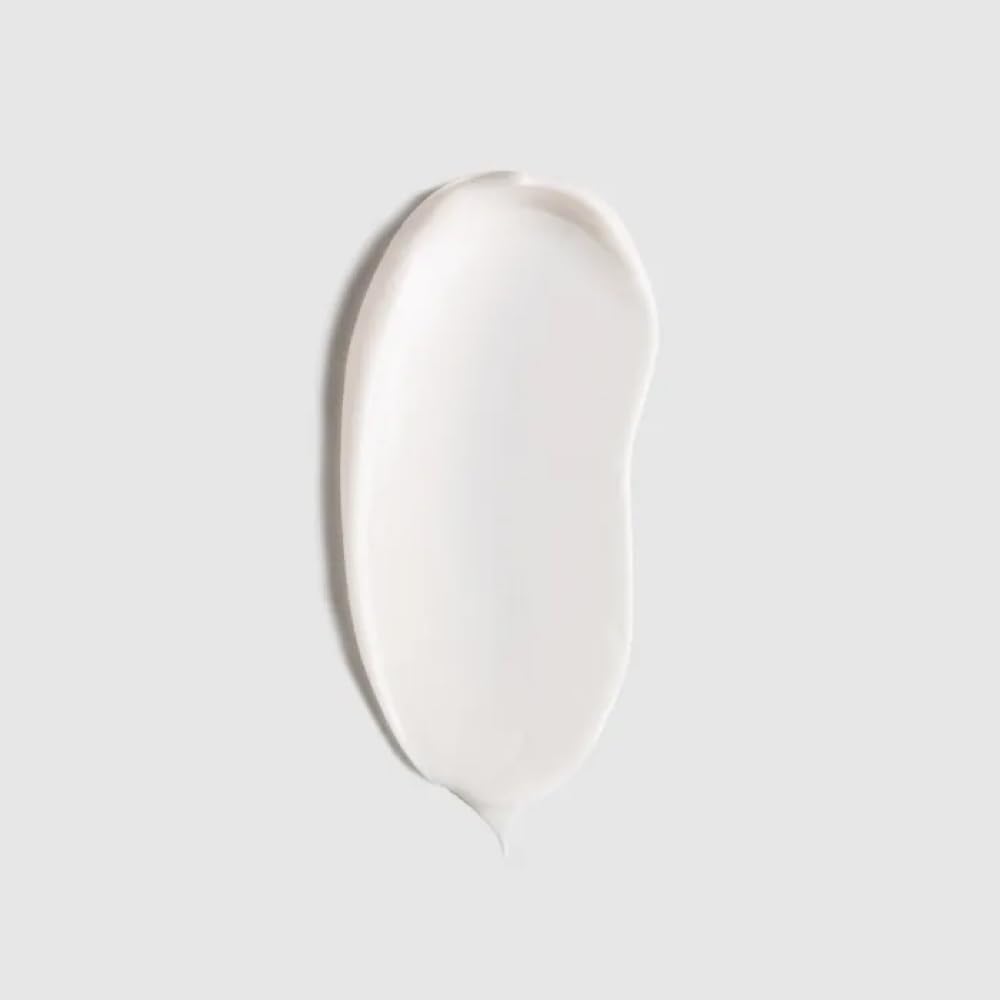 Premium packaging with Timexpert Lift on a vanity for a refined routine.