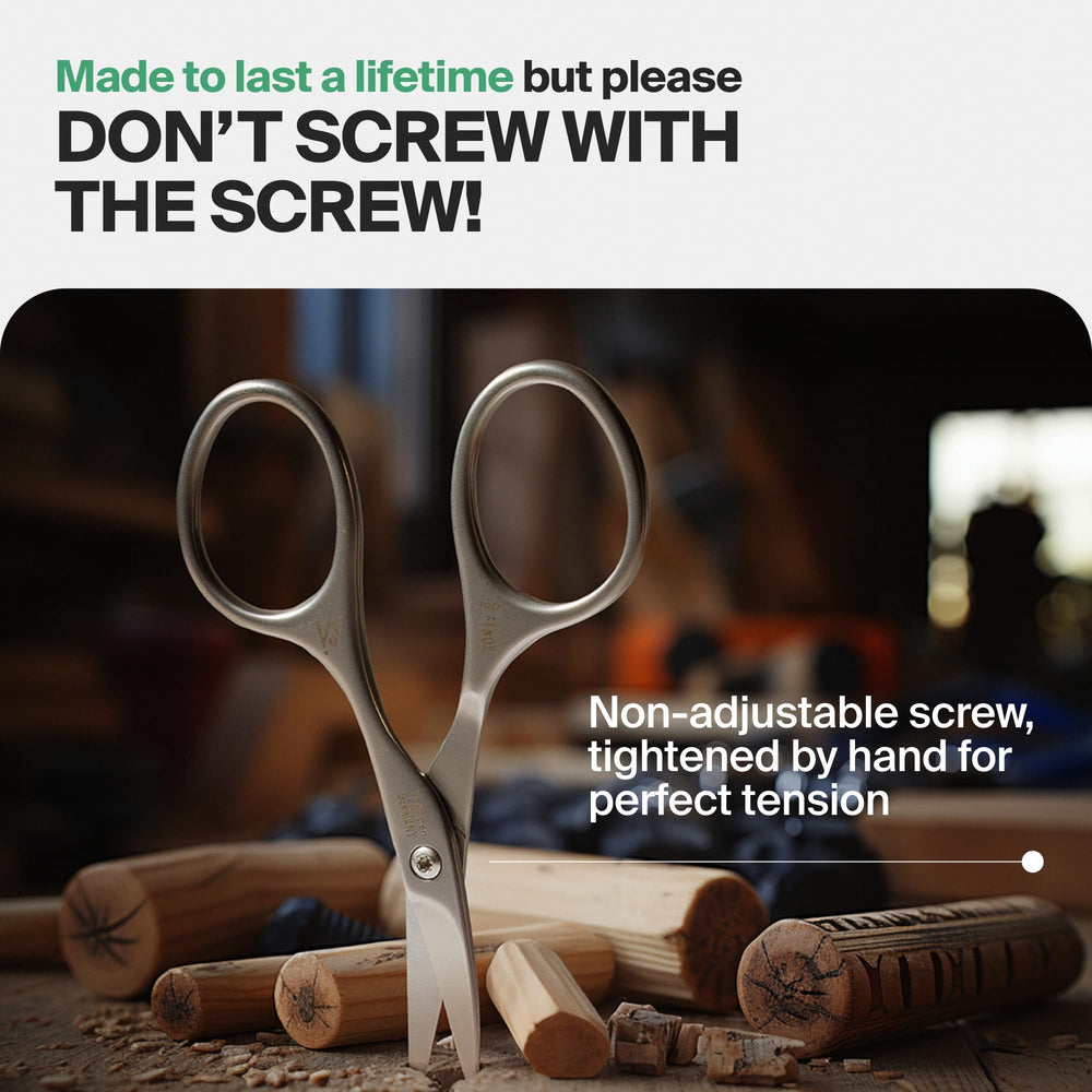 GERmanikure Ergonomic compact grip supports comfortable extended grooming sessions.