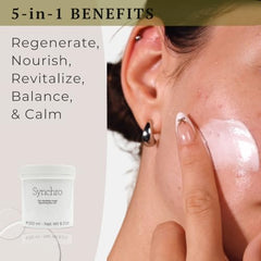 Gernetic Synchro Cream jar close-up emphasizes rich texture for daily nourishment.