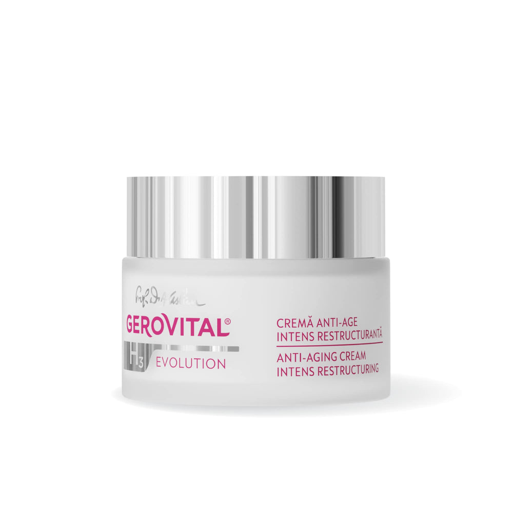 Gerovital H3 Evolution 50ml jar closeup shows rich texture for nighttime nourishment.