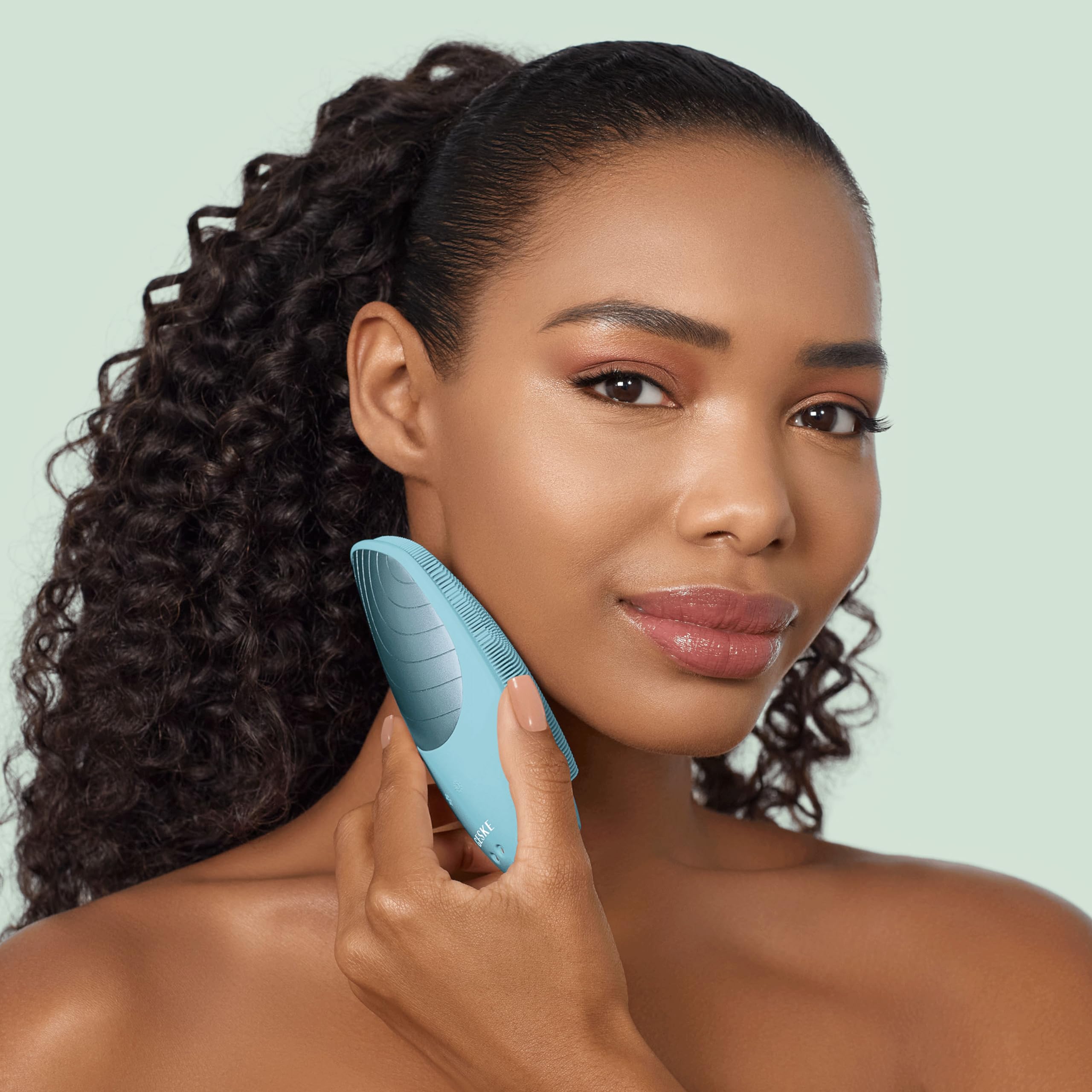 GESKE SmartAppGuided Thermo Pore Cleansing highlighting clearer-looking pores