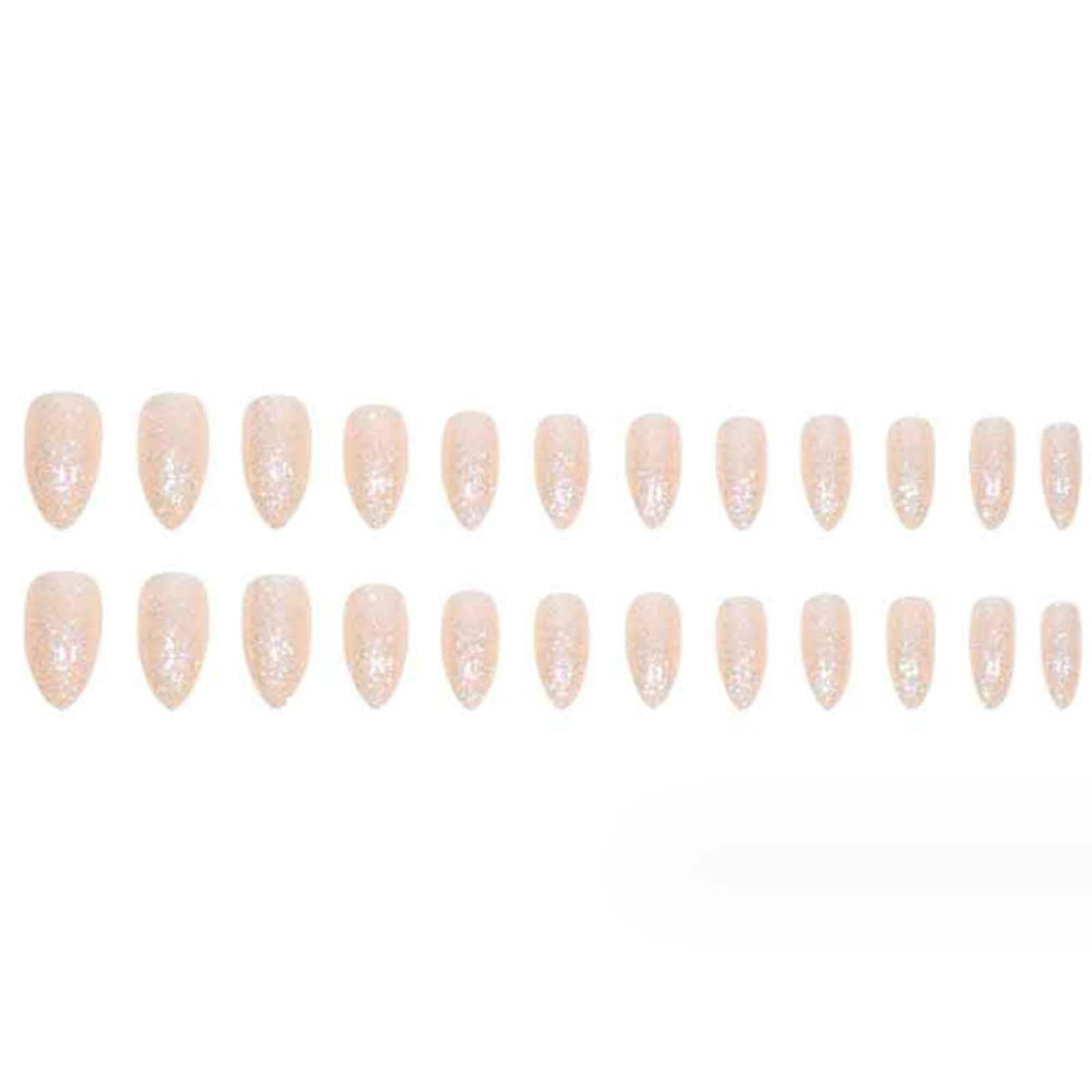 Gifiky easy-application nails demonstrating a quick 10-second press-on method