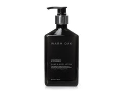 Gilchrist & Soames Warm Oak bottle front for daily hydration
