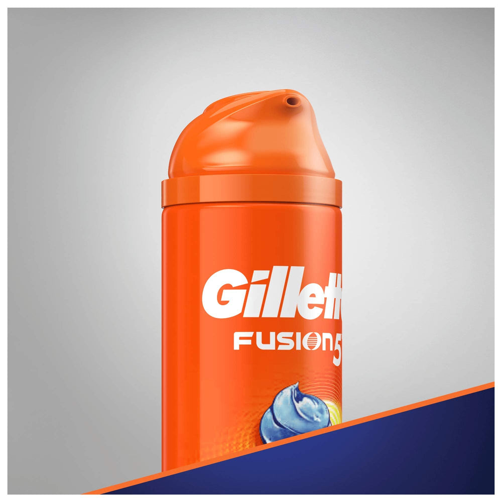 Rich foam texture forming a protective lather for easy razor glide