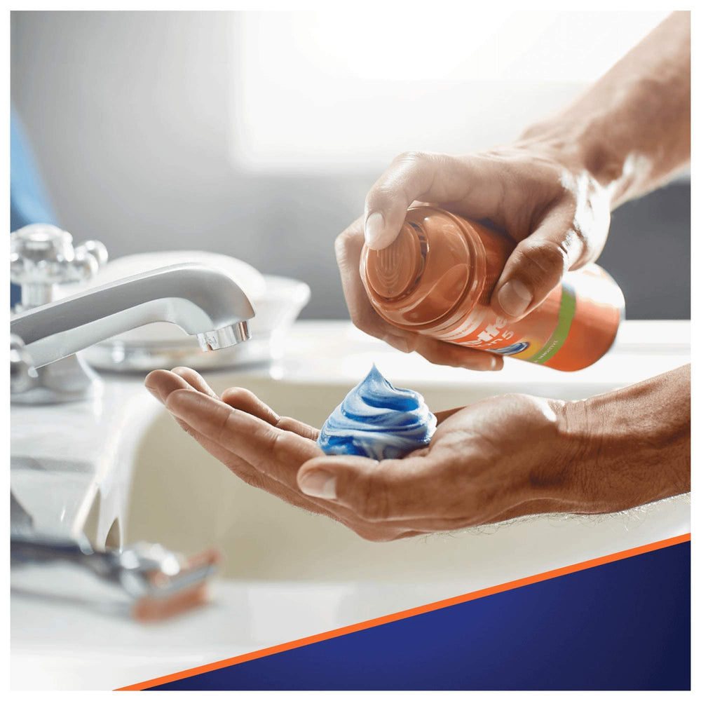 Shaving scene with wet skin showing a close, comfortable pass