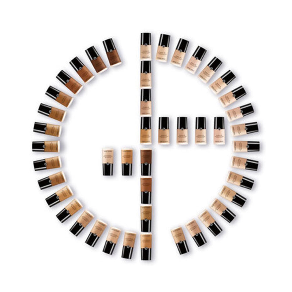 Giorgio Armani Luminous Silk olive shade swatch for daily glow.
