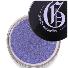 Giselle Blue Sapphire loose eyeshadow compact delivers vibrant blue pigment with a sapphire undertone.
