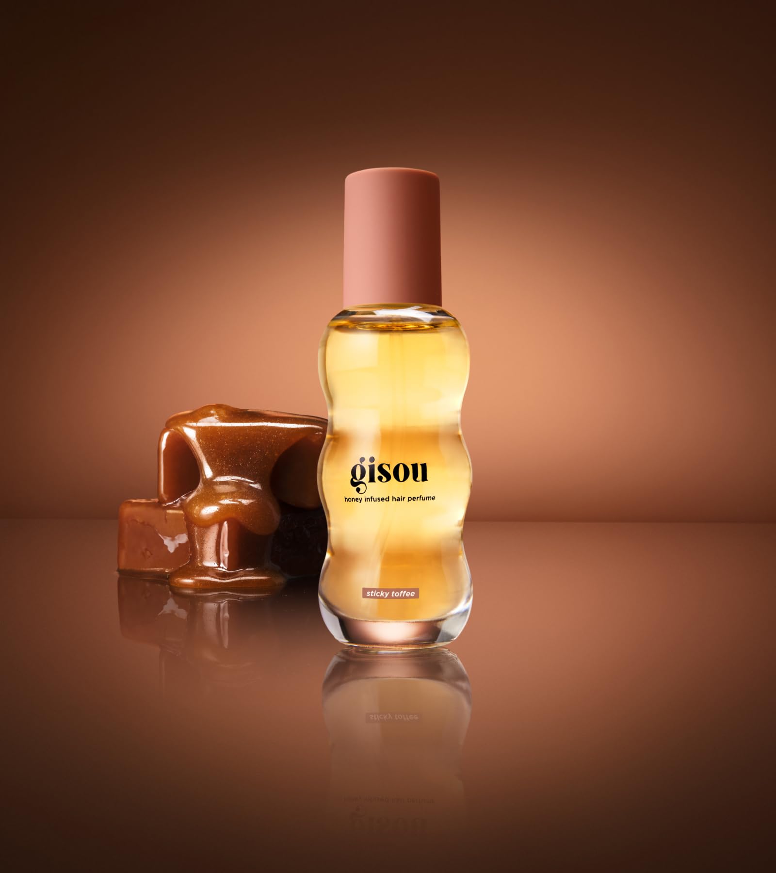Gisou application spray demonstrating quick, light fragrance lift