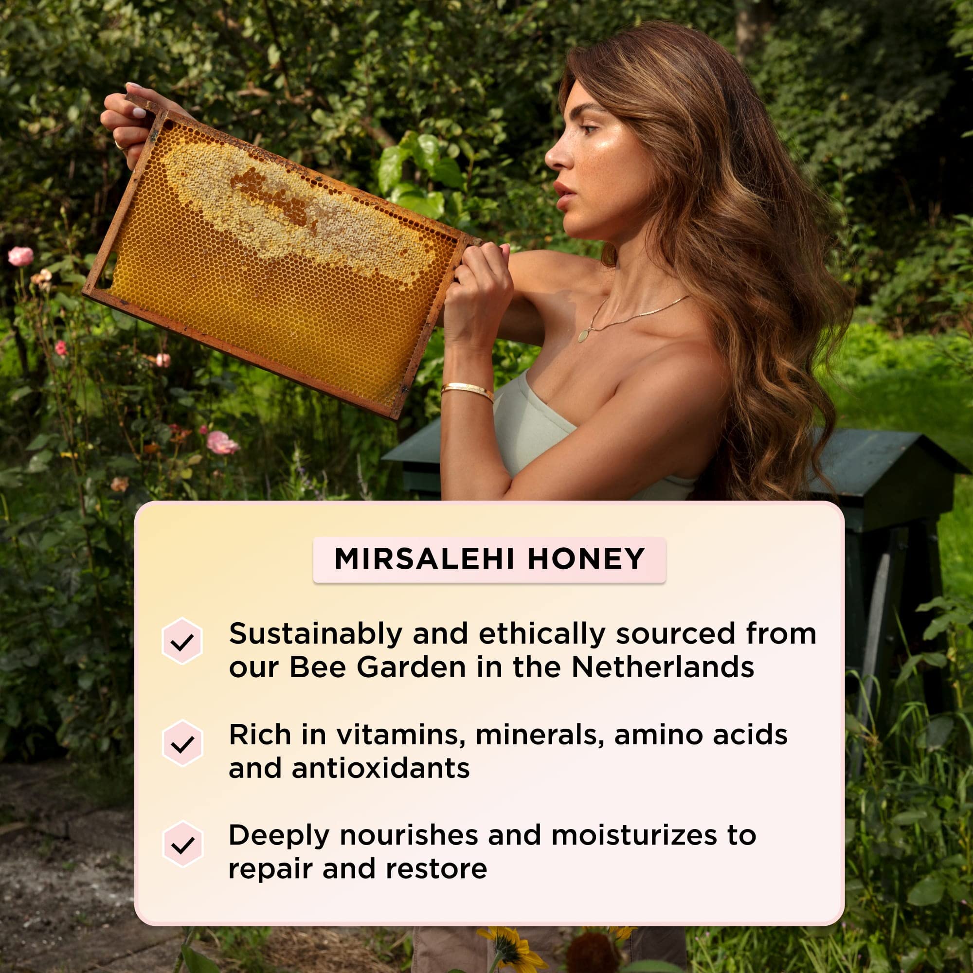 Image suggesting fragrance notes with honey and spring florals