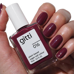 gitti Wineberry bottle shows vibrant color with a plant-based glossy finish