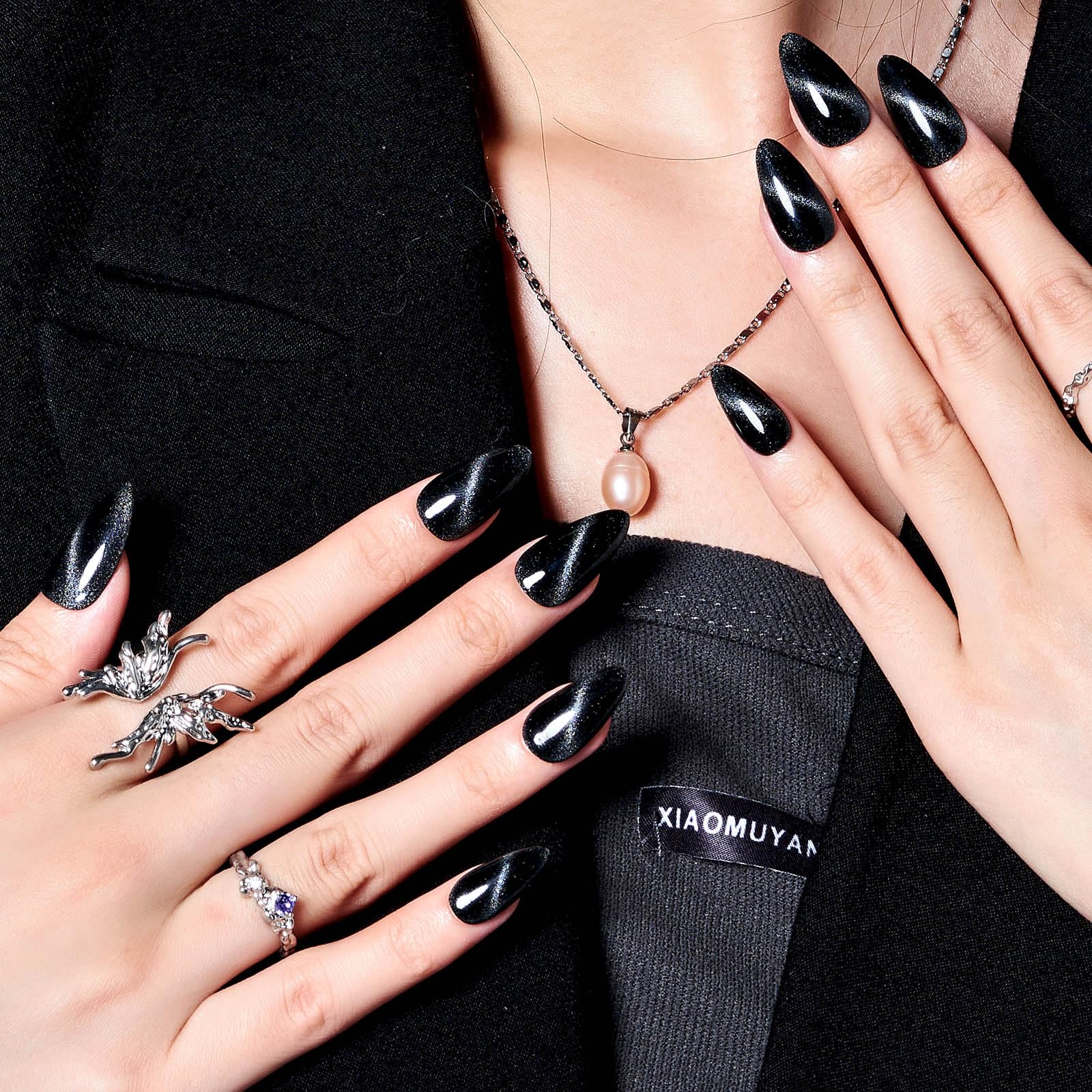 GLAMERMAID magnetic glue-on nails shown with quick adhesion