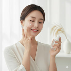Glamfox Rice Niacinamide Serum texture closeup reveals lightweight, non-greasy finish.