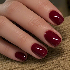 GLAMERMAID short squoval nails on natural-looking cuticle