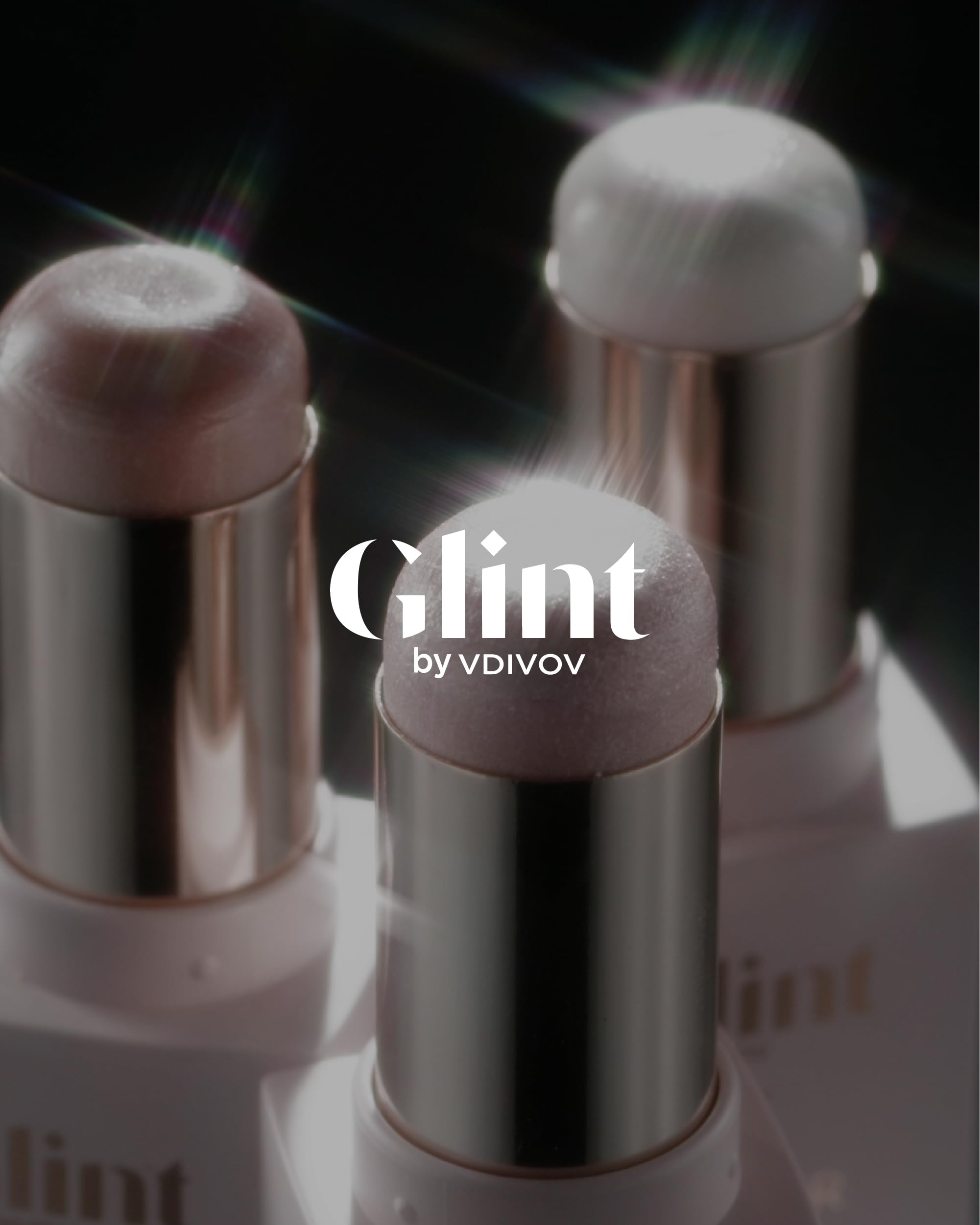 Glint Stick Highlighter is ideal for on-the-go touch-ups anywhere you need a glow.