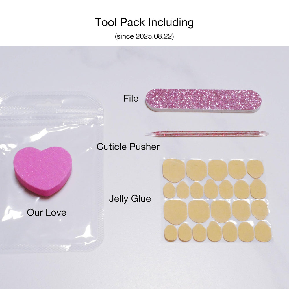 GLORS festive manicure kit ideal for parties and photos