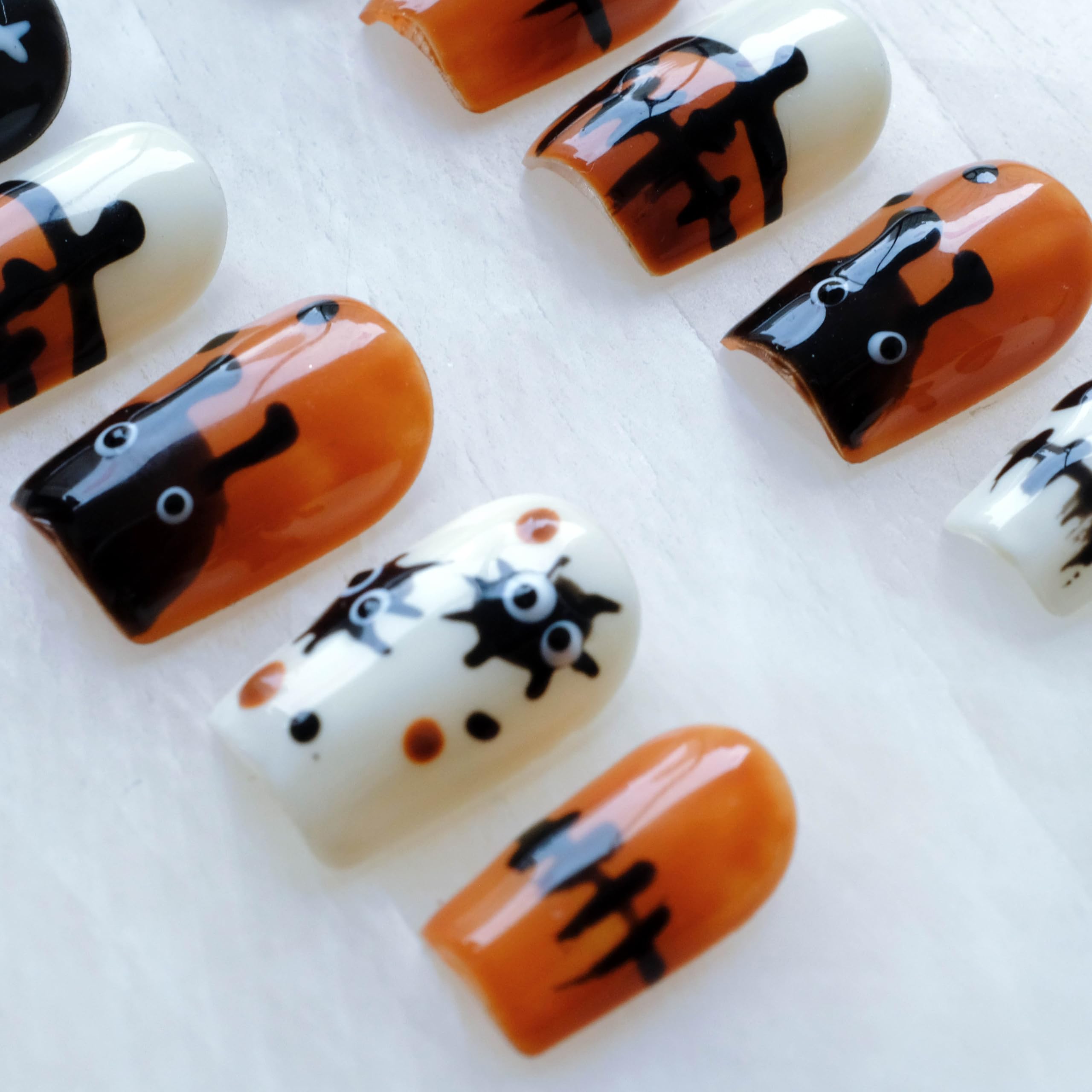 GLORS ghost trick-or-treat design perfect for cozy night gatherings