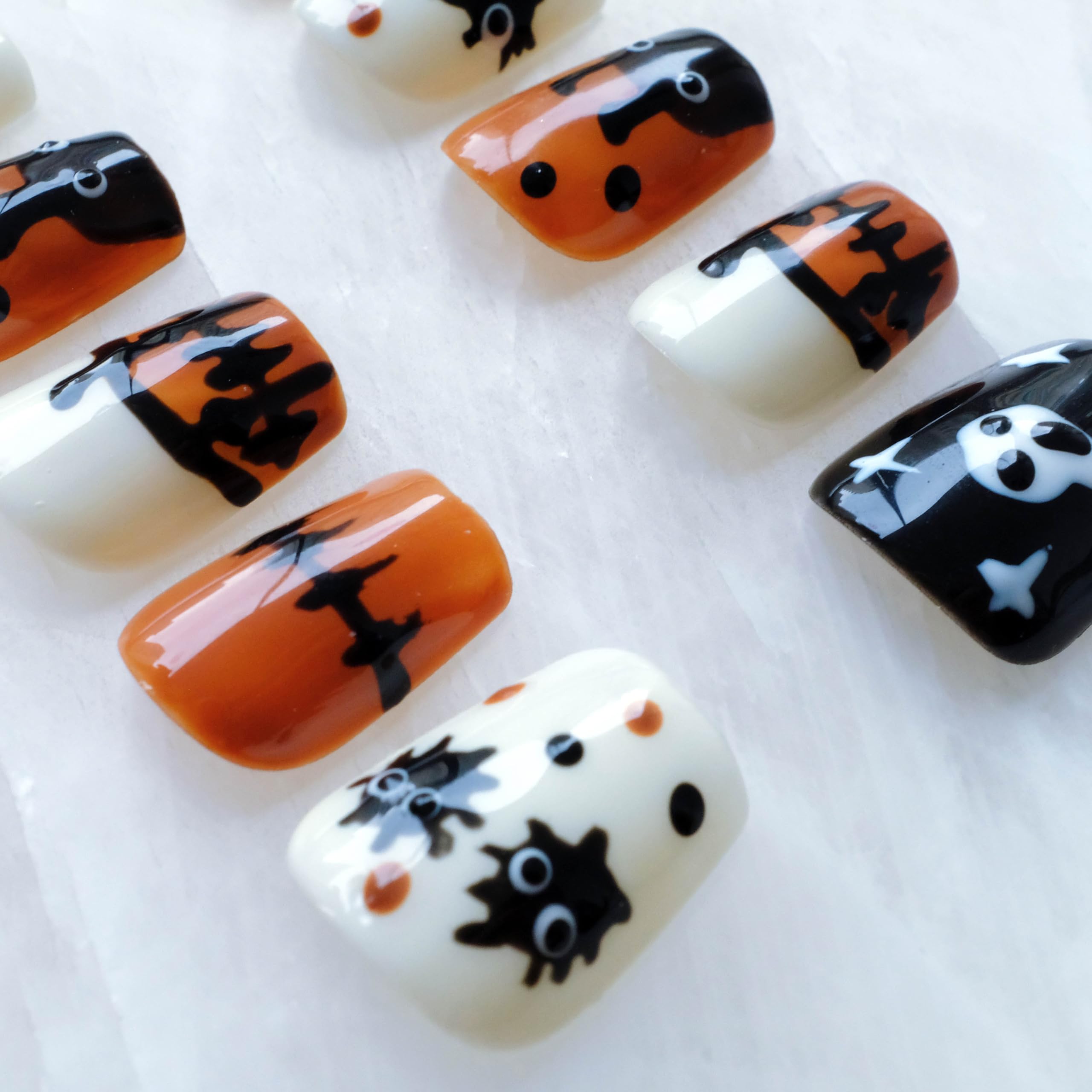 GLORS short square design suited for daily wear with spooky flair