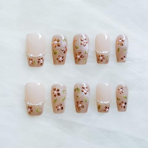 GLORS Nude pink nails with pearl accents for refined everyday glamour