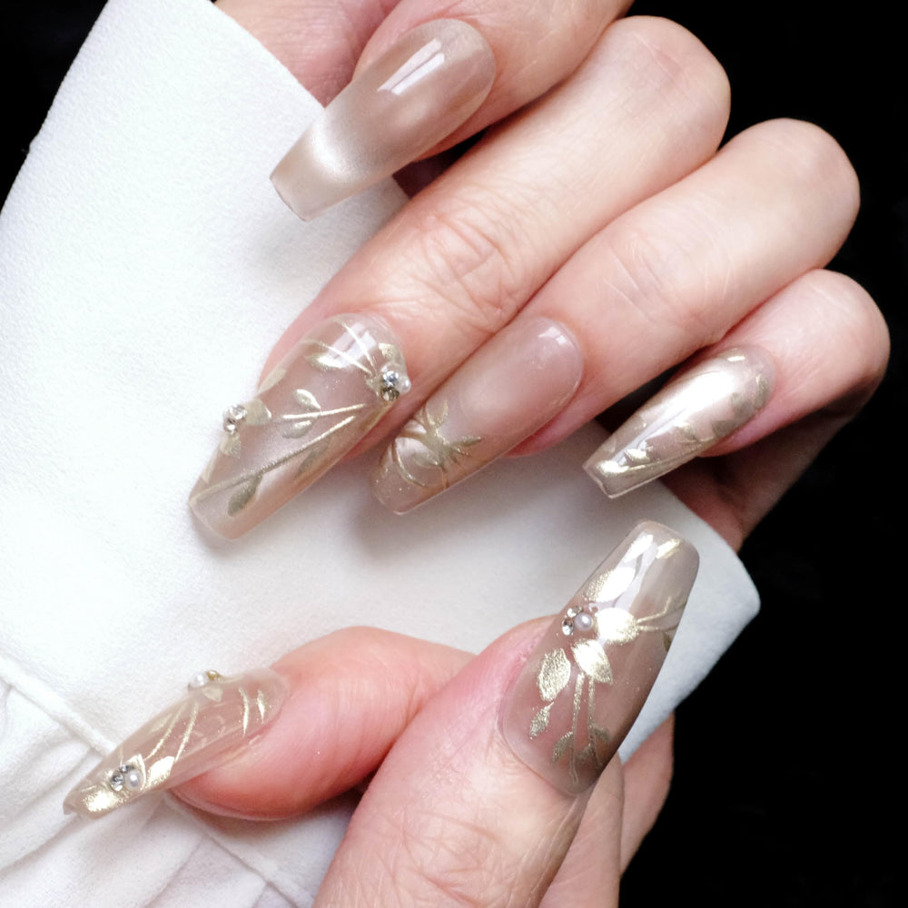 GLORS Nude Press-On Nails shown with varied sizes for a perfect fit