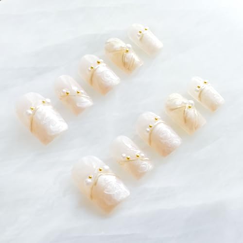 GLORS pre-shaped nails deliver quick salon-like application in minutes.