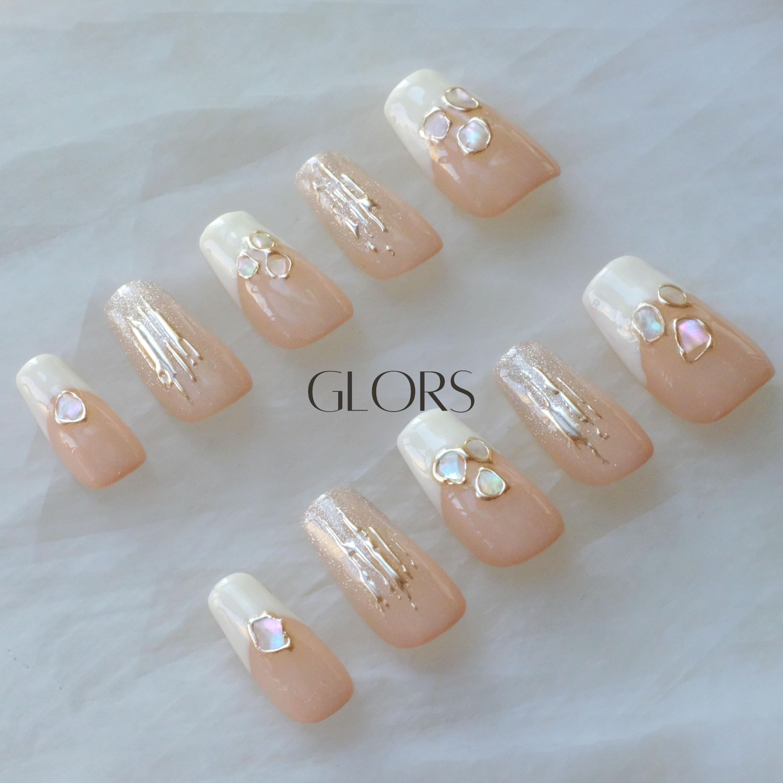 GLORS Purly set includes varied sizes for a comfortable, proper fit.
