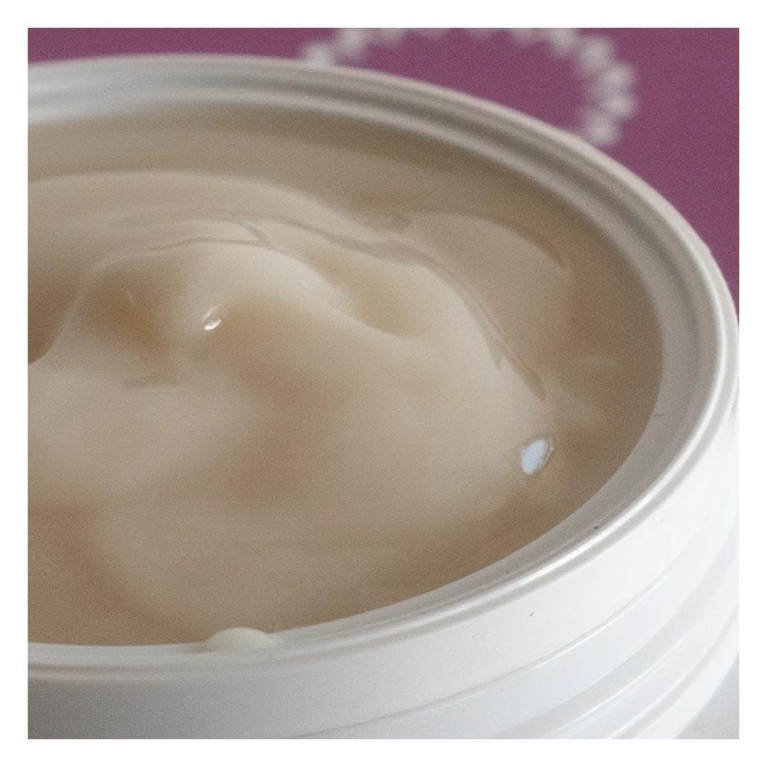 Glowbiotics gel texture swatch demonstrating non-greasy, fast-absorbing hydration
