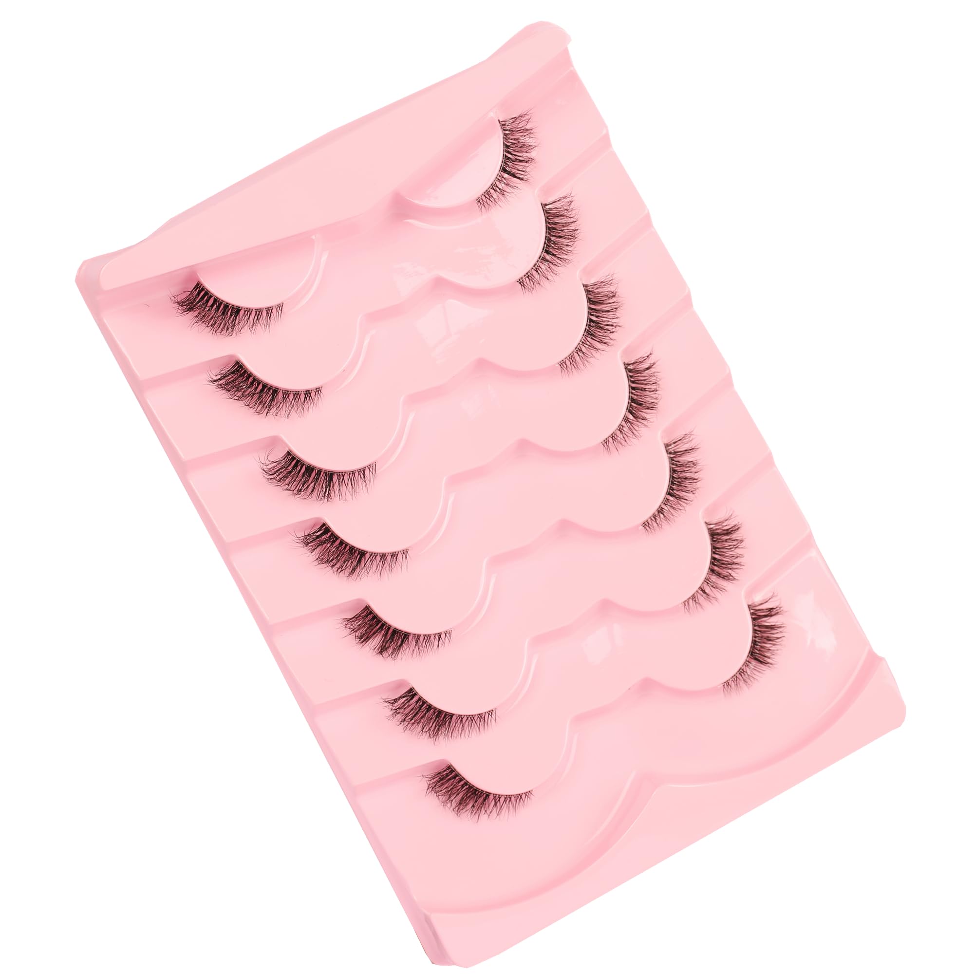 Gmagictobo 20mm lash band blends with natural lashes.