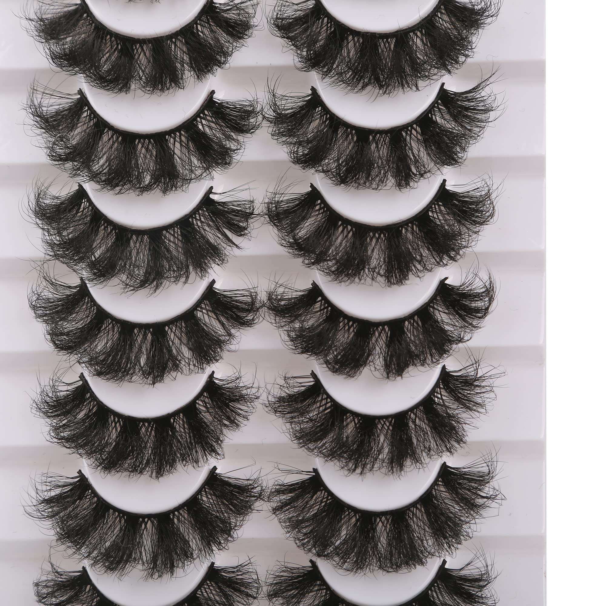 Gmagictobo dramatic 3D faux mink lashes for bold, voluminous eye makeup.