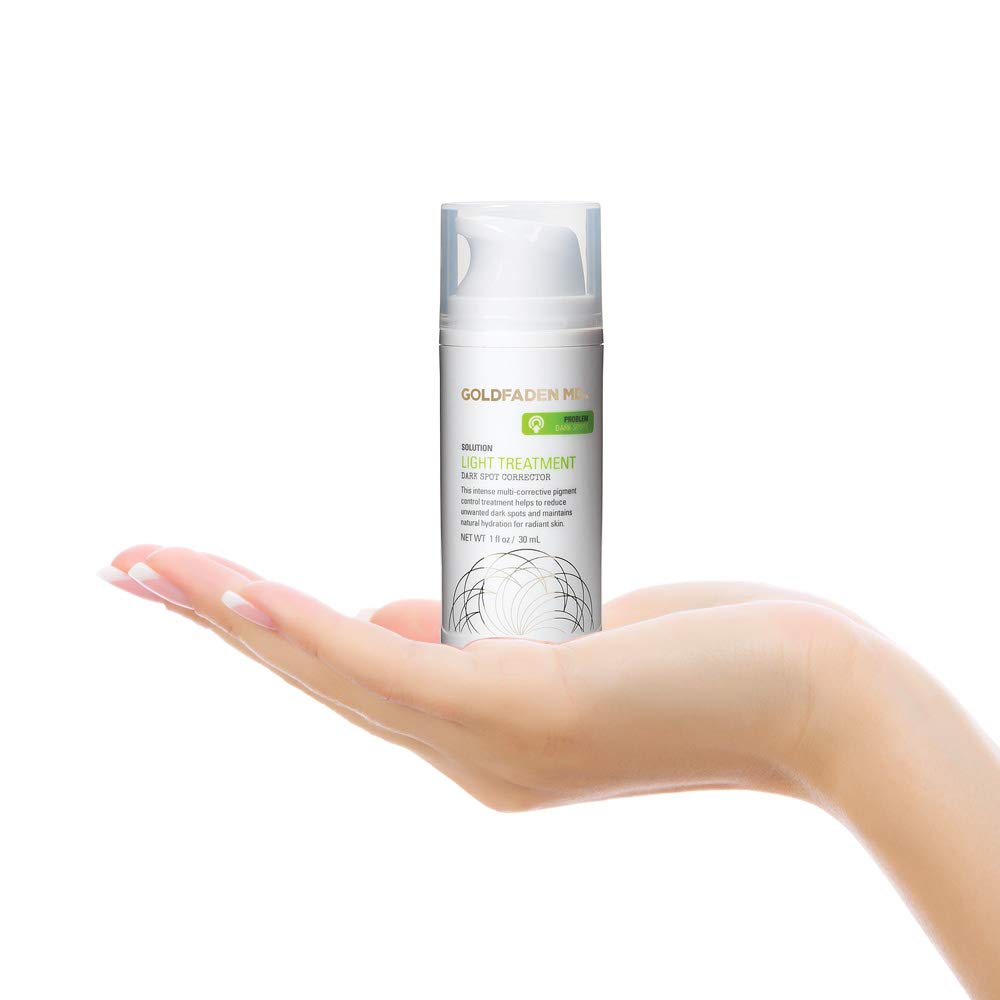 GOLDFADEN MD hyaluronic acid provides deep hydration for plump looking skin.