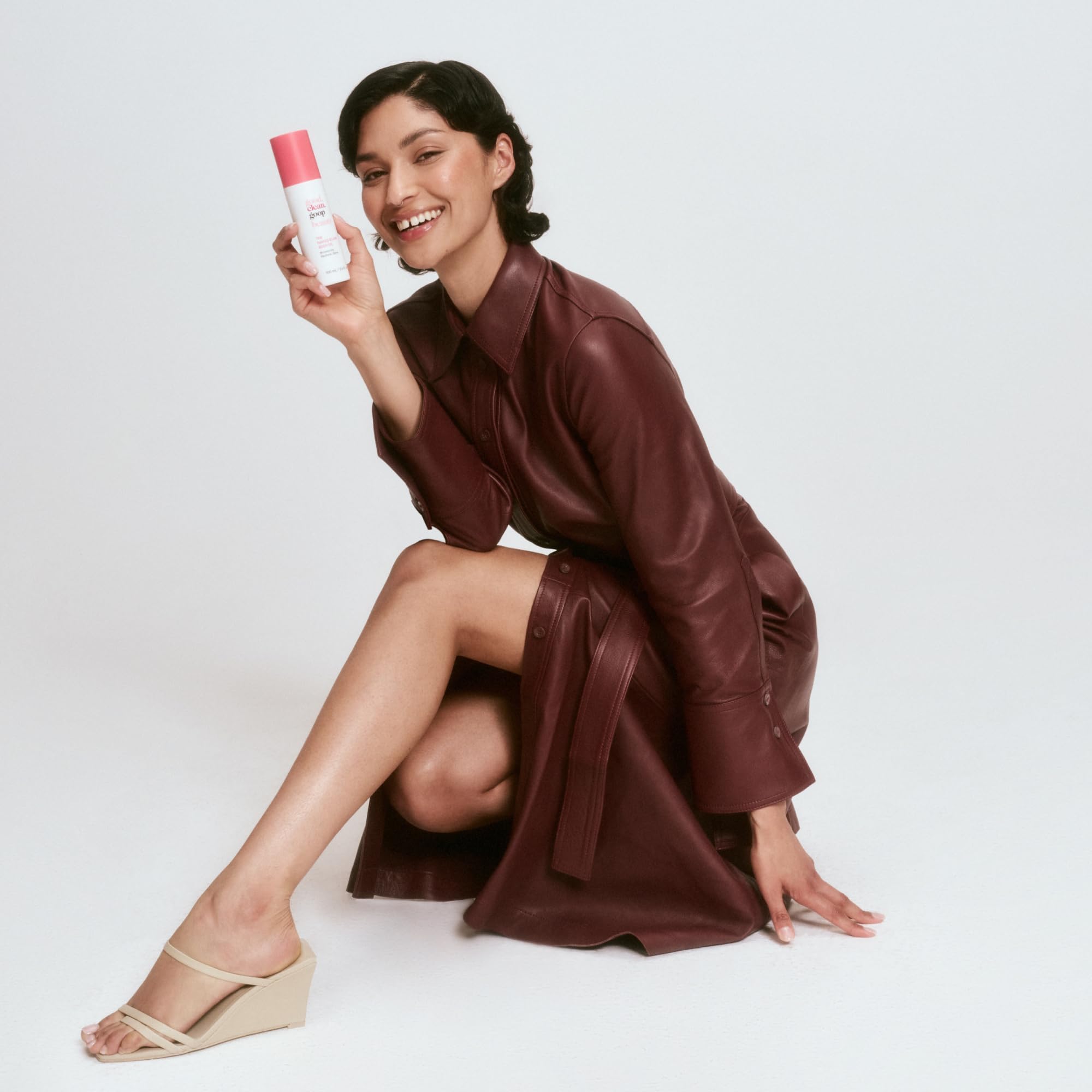 Vitamin E highlights nourishment for dry skin in this formula.