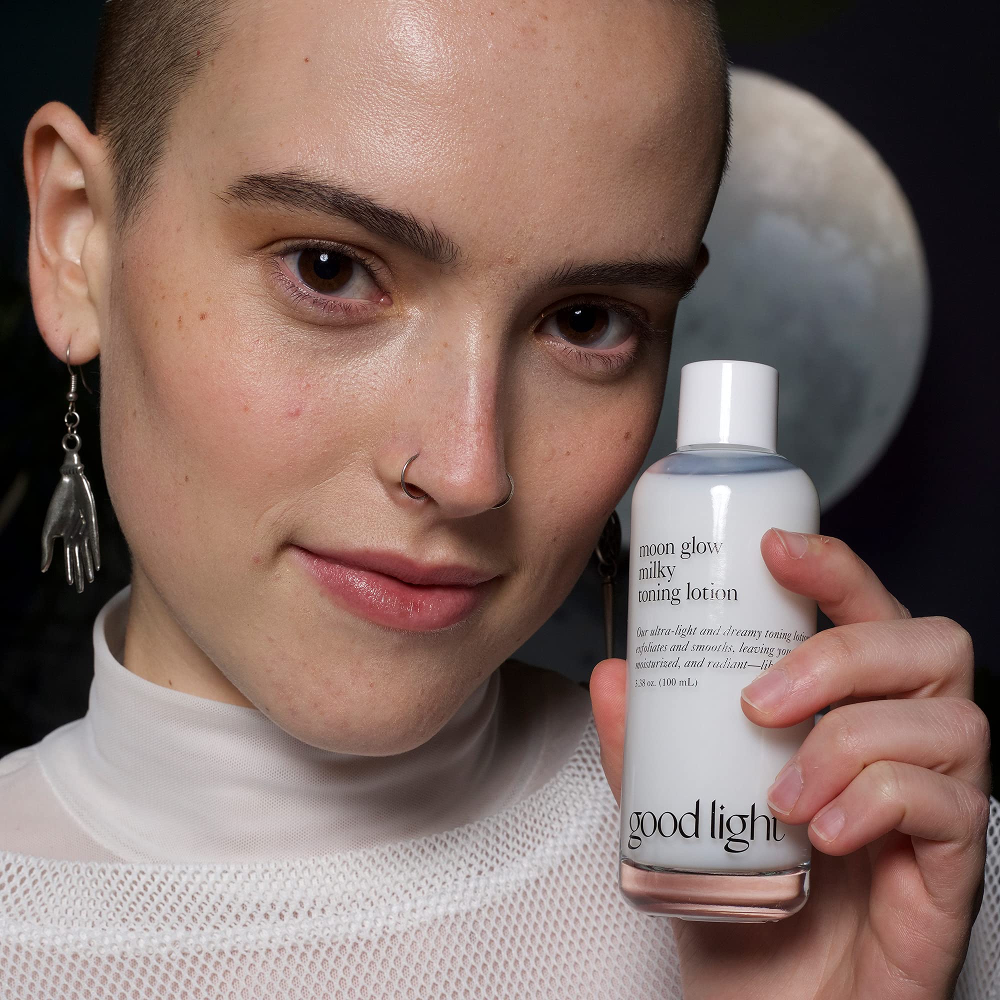 Snow mushroom feature in Moon Glow Toner providing deep hydration