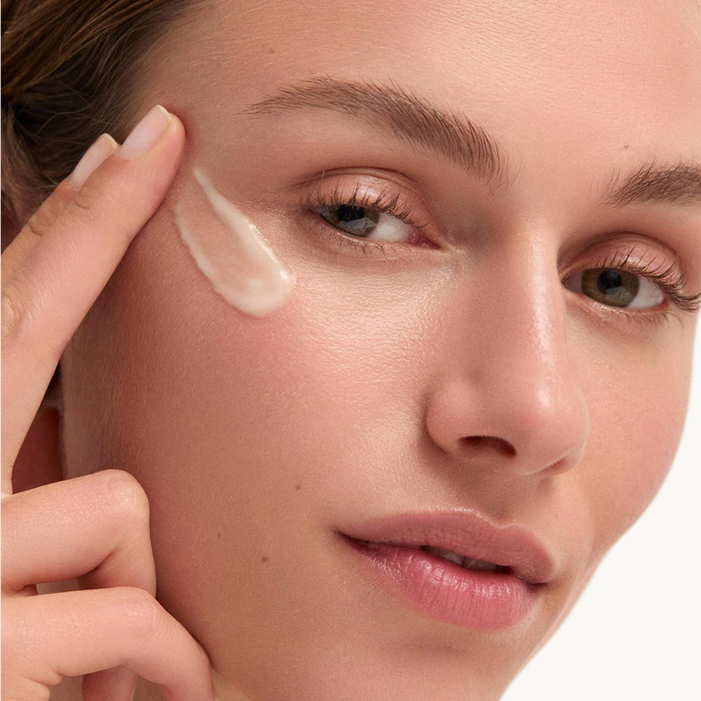 goop Beauty Serum pump-dispense detail emphasizing clean formulation.