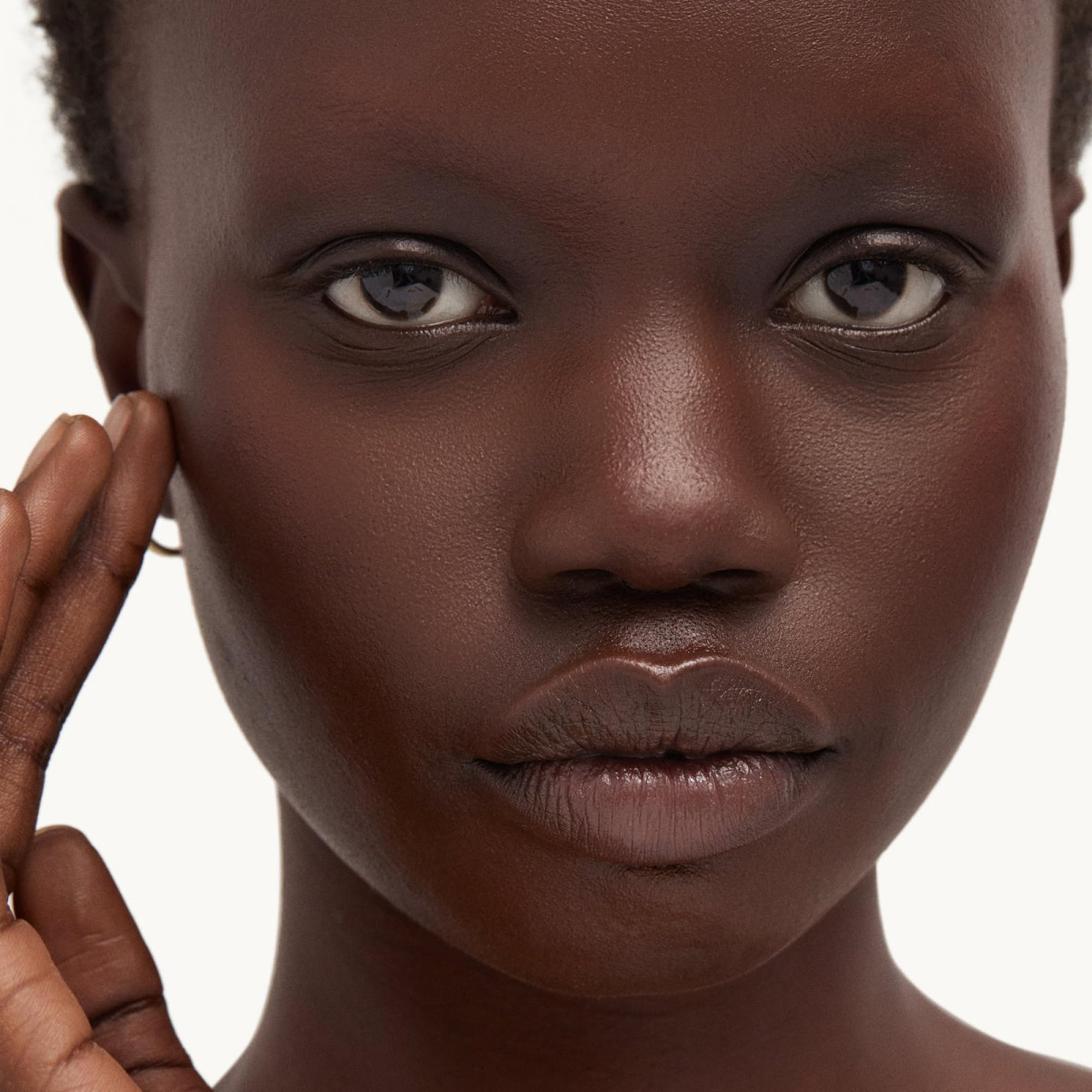 Goop Beauty pore size reduction closeup image.